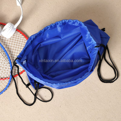 กระเป๋ากีฬา Drawstring โพลีเอสเตอร์เป็นมิตรกับสิ่งแวดล้อมถุงกำมะหยี่ขนาดเล็กสำหรับเครื่องประดับของขวัญ