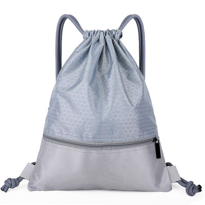 กระเป๋านักเรียน Drawstring Polyester แบบนำกลับมาใช้ใหม่ได้เองสำหรับกลางแจ้ง