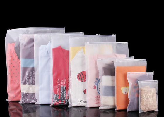 เสื้อผ้าปลอดสาร BPA ถุงบรรจุภัณฑ์พลาสติกใส PE Mail สำหรับเสื้อผ้า
